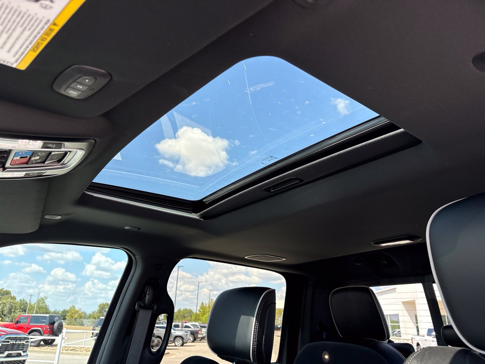 New 2027 RAM 2500 Laramie AWD/4WD image 10