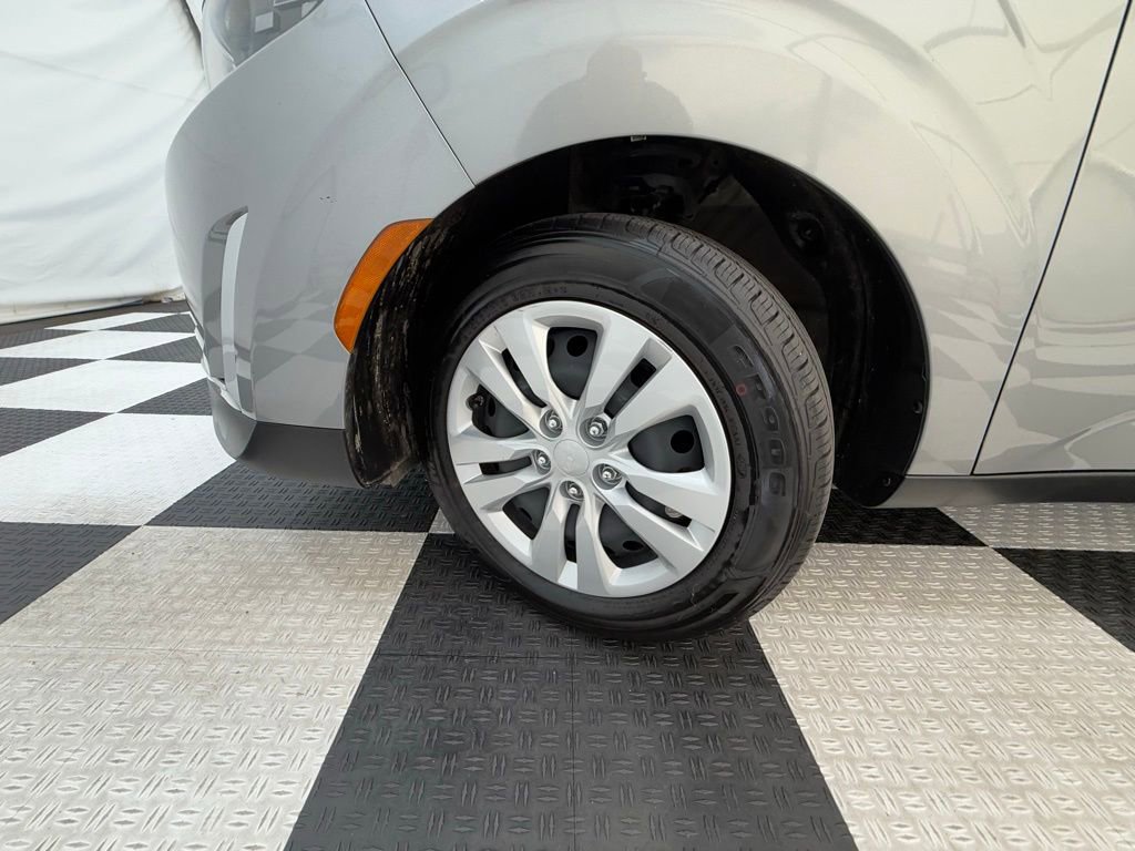 Used 2023 Kia Soul LX image 9