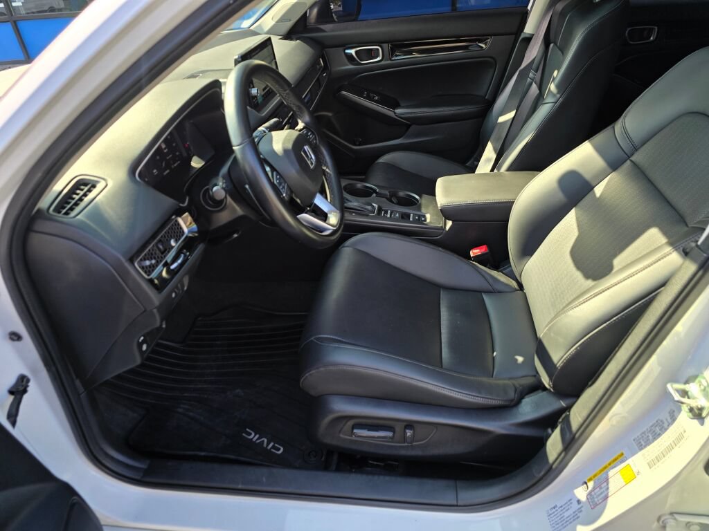 Used 2022 Honda Civic Touring image 15