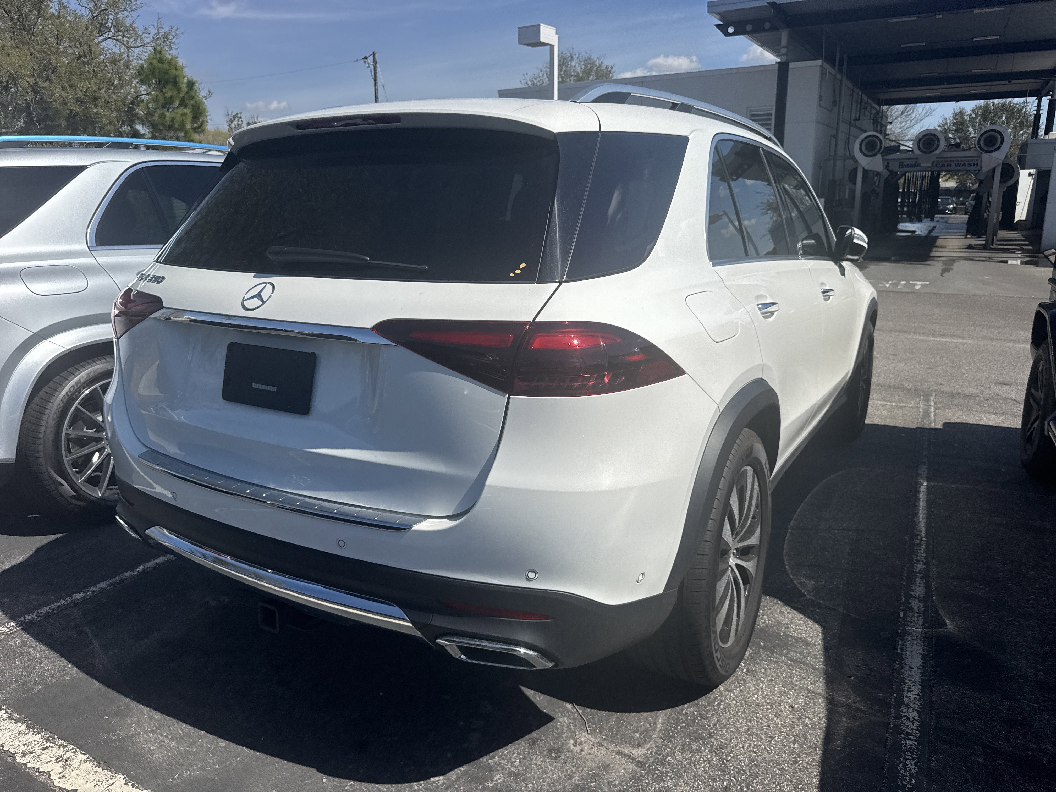 Certified 2025 Mercedes-Benz GLE 350 4MATIC image 2