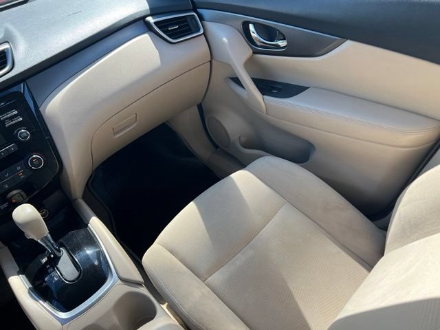 Used 2015 Nissan Rogue S AWD/4WD image 13
