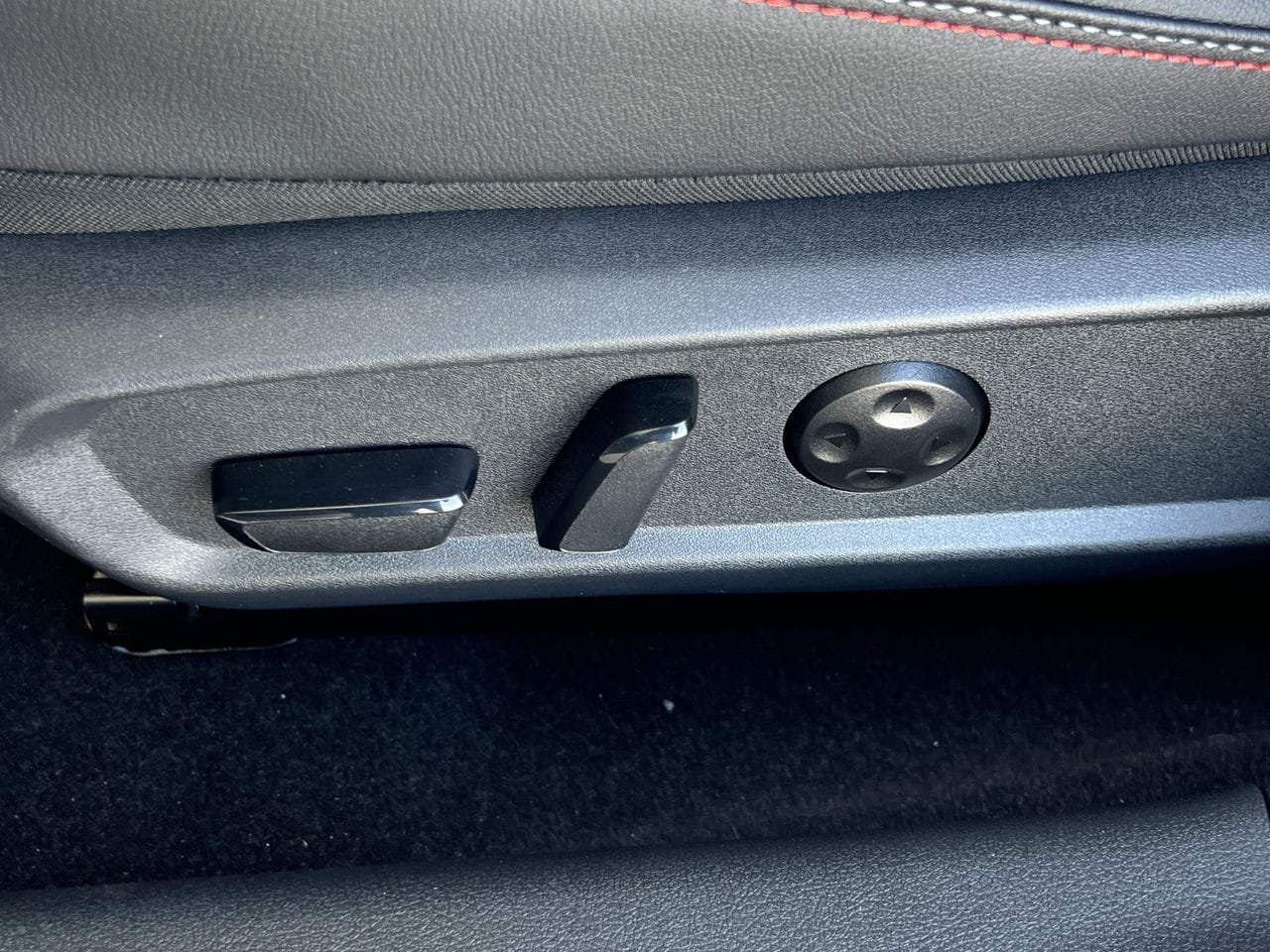 New 2027 Nissan Sentra SR w/ SR Premium Package FWD image 9