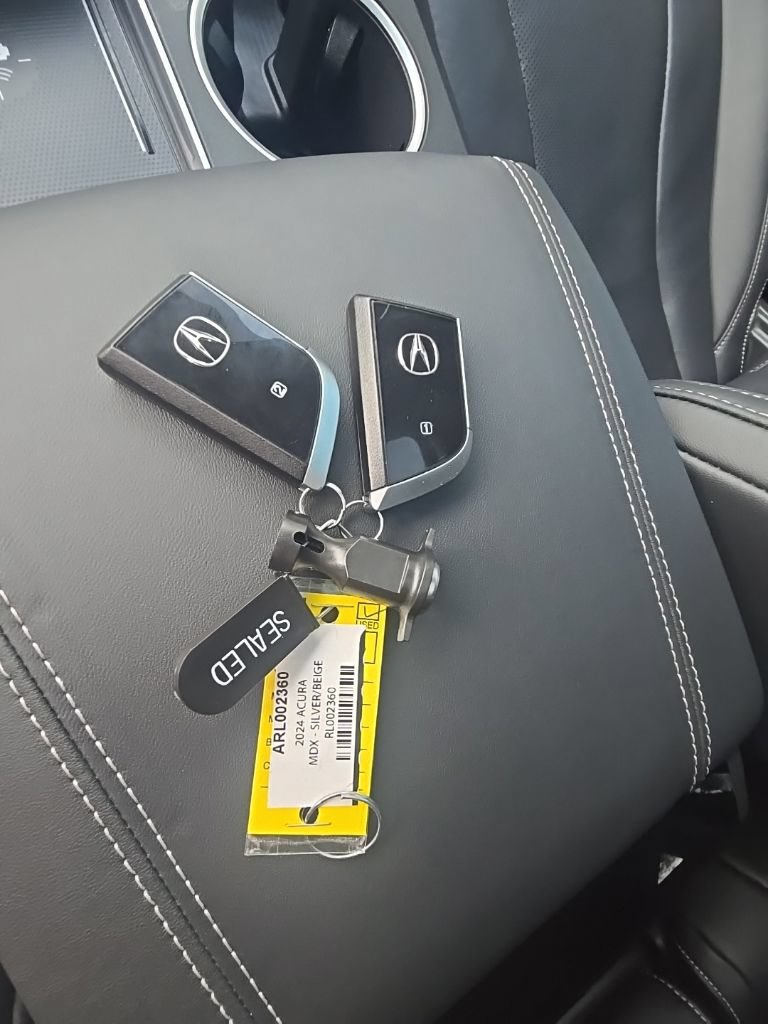 Certified 2024 Acura MDX w/ Technology Package FWD image 30