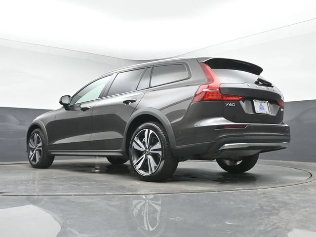 Used 2025 Volvo V60 B5 Cross Country Plus AWD/4WD image 37