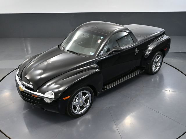 Used 2006 Chevrolet SSR w/ Preferred Equipment Group RWD image 45