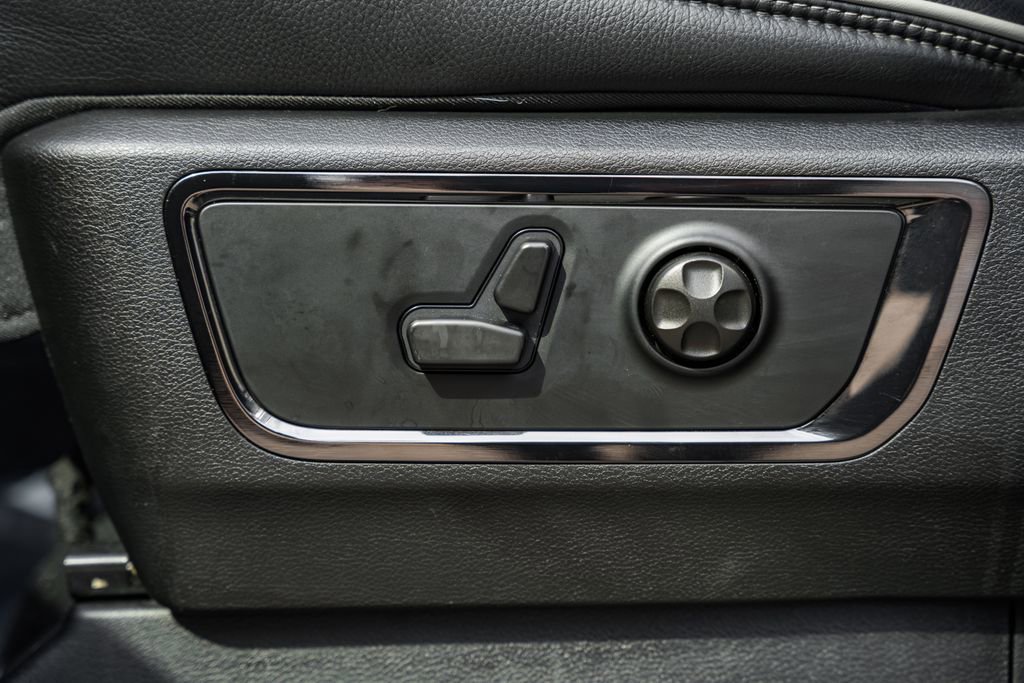 Used 2025 RAM 1500 Limited image 47