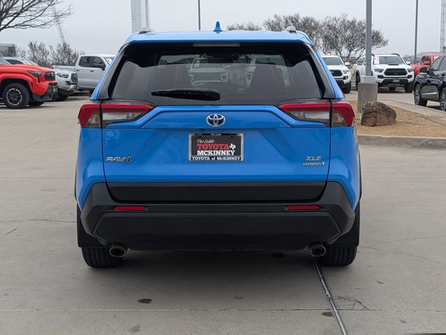 Used 2020 Toyota RAV4 XLE w/ Convenience Package image 7