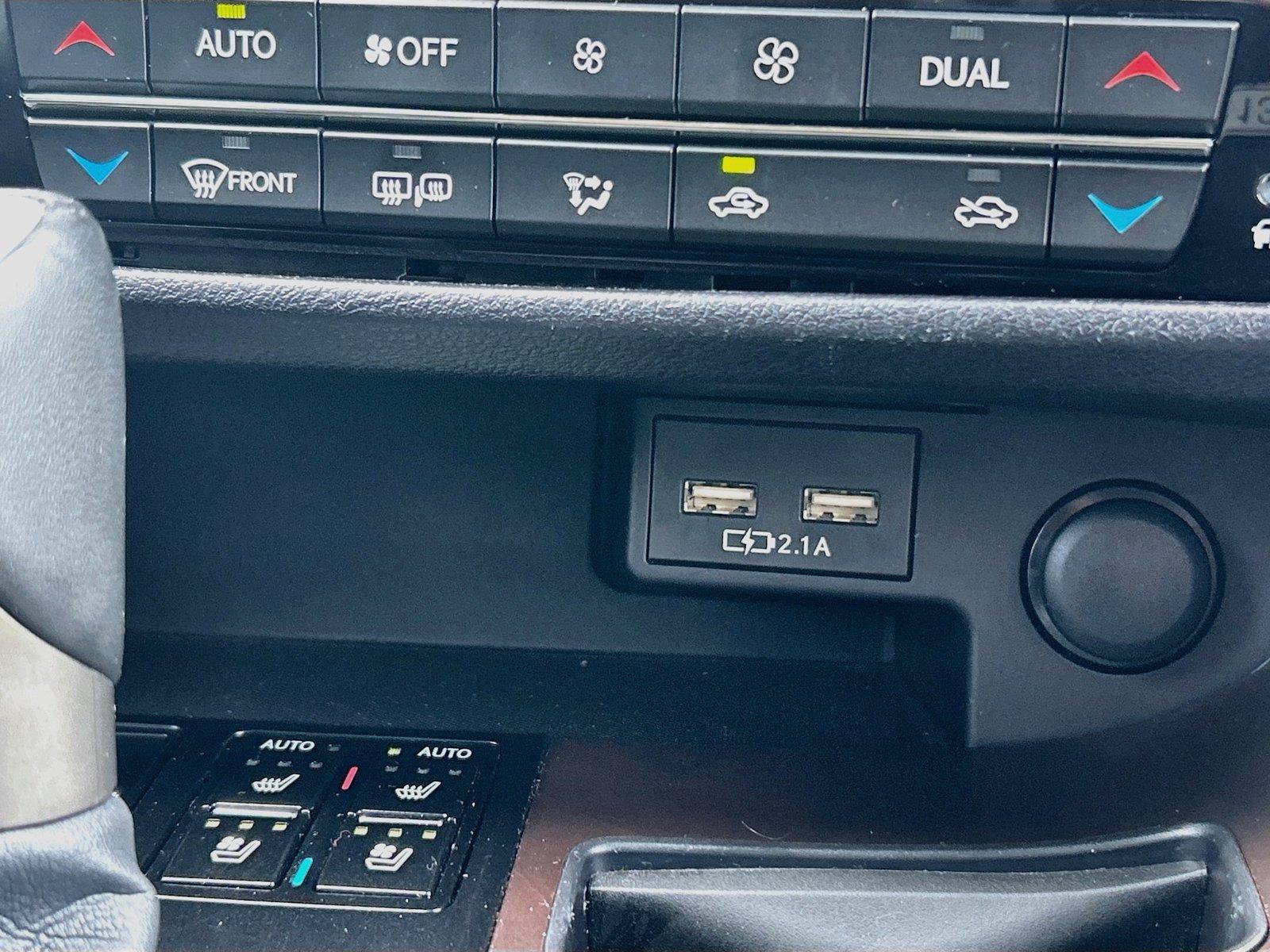 Used 2022 Lexus RX 450h AWD w/ Premium Package image 29