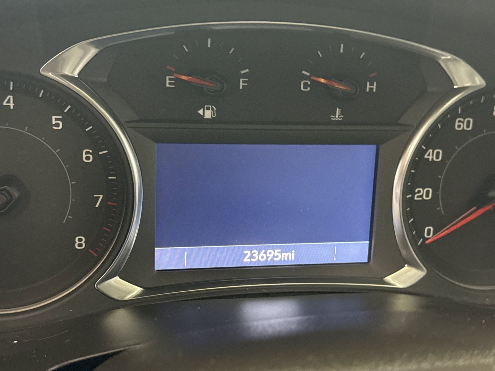 Used 2023 Chevrolet Traverse RS AWD/4WD image 13