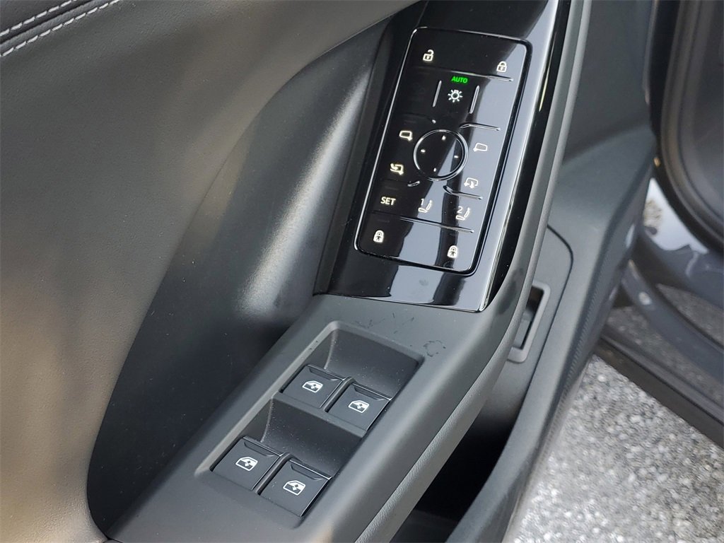 New 2025 Audi Q6 e-tron Premium image 21