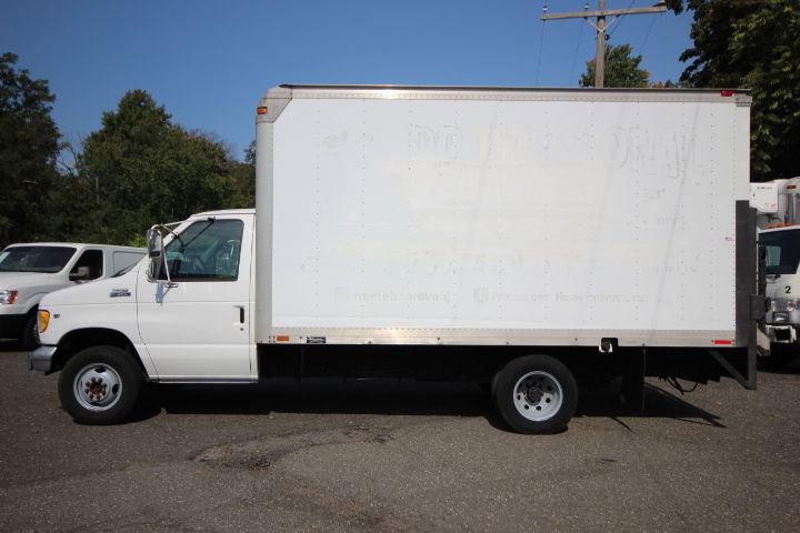 Used 1998 Ford E-350 and Econoline 350 image 2