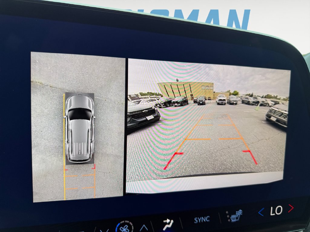 New 2027 Chevrolet Traverse LT w/ Driver Confidence Package FWD image 18