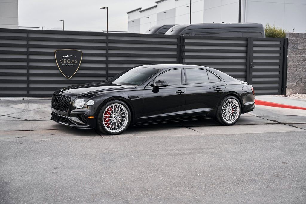 Used 2025 Bentley Flying Spur Plug-In Hybrid image 6