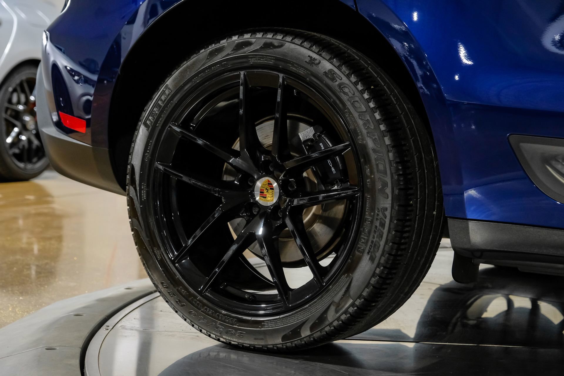 Used 2023 Porsche Macan Turbo AWD/4WD image 58
