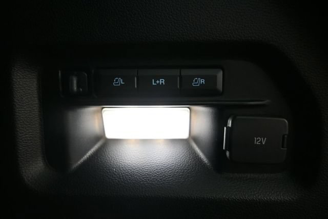 Used 2020 Ford Explorer Platinum AWD/4WD image 38