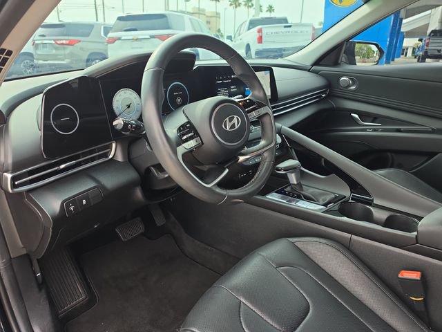 Used 2024 Hyundai Elantra Limited FWD image 14