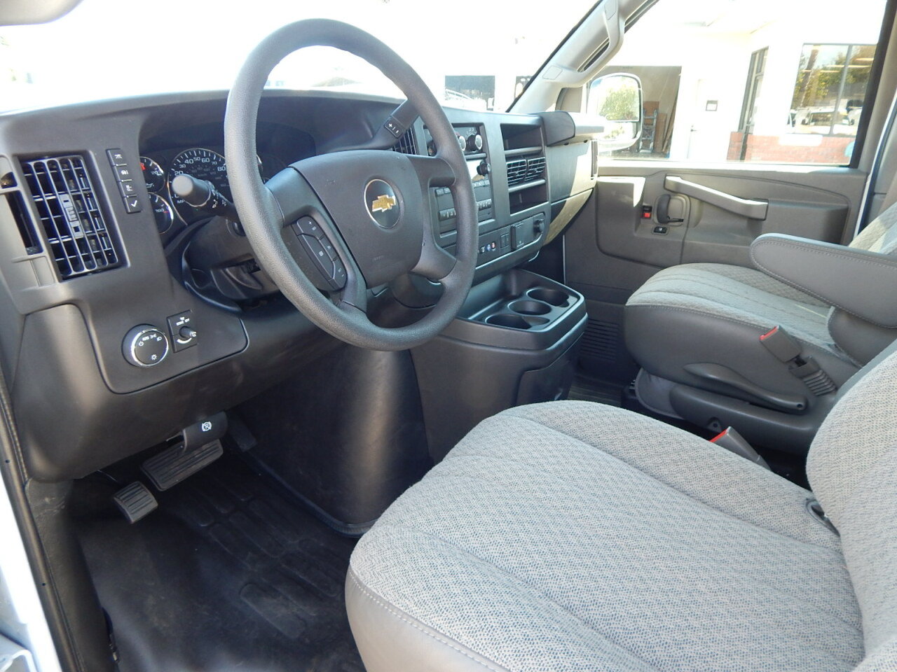 Used 2025 Chevrolet Express 2500 Extended w/ Communications Package RWD image 2