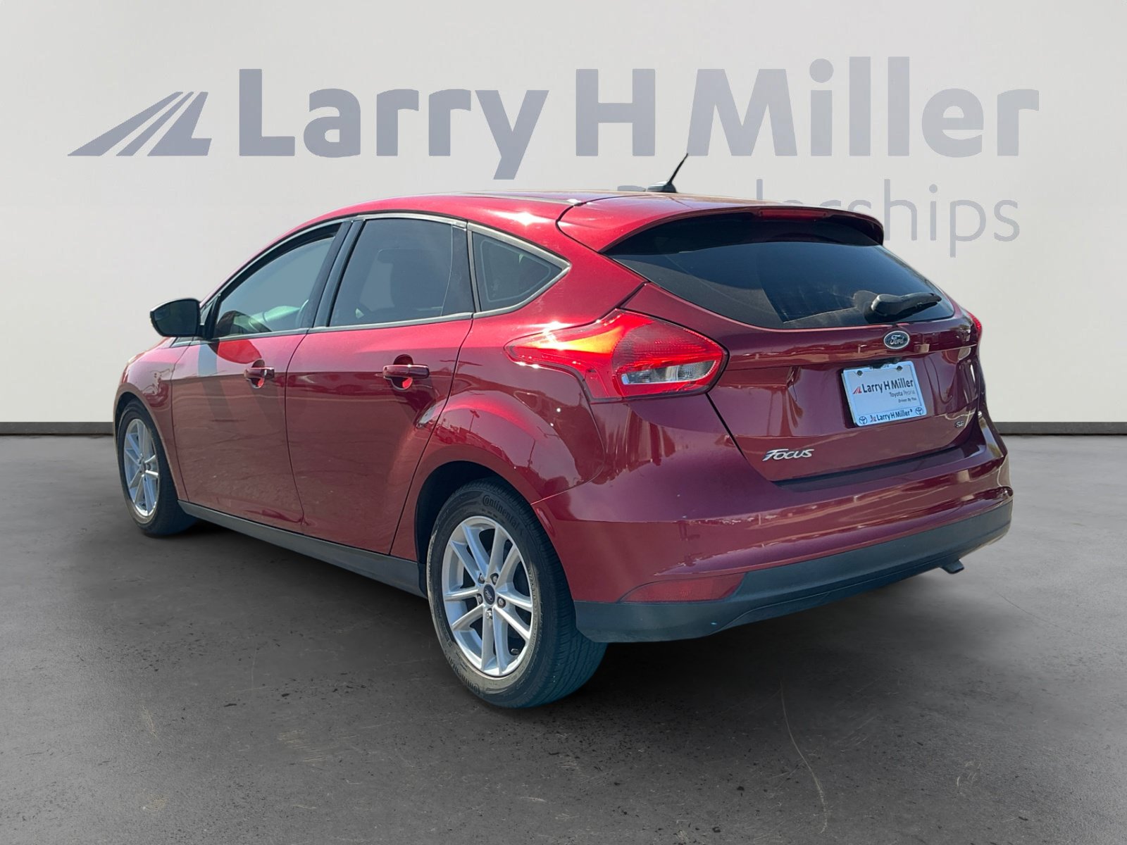 Used 2017 Ford Focus SE FWD image 3