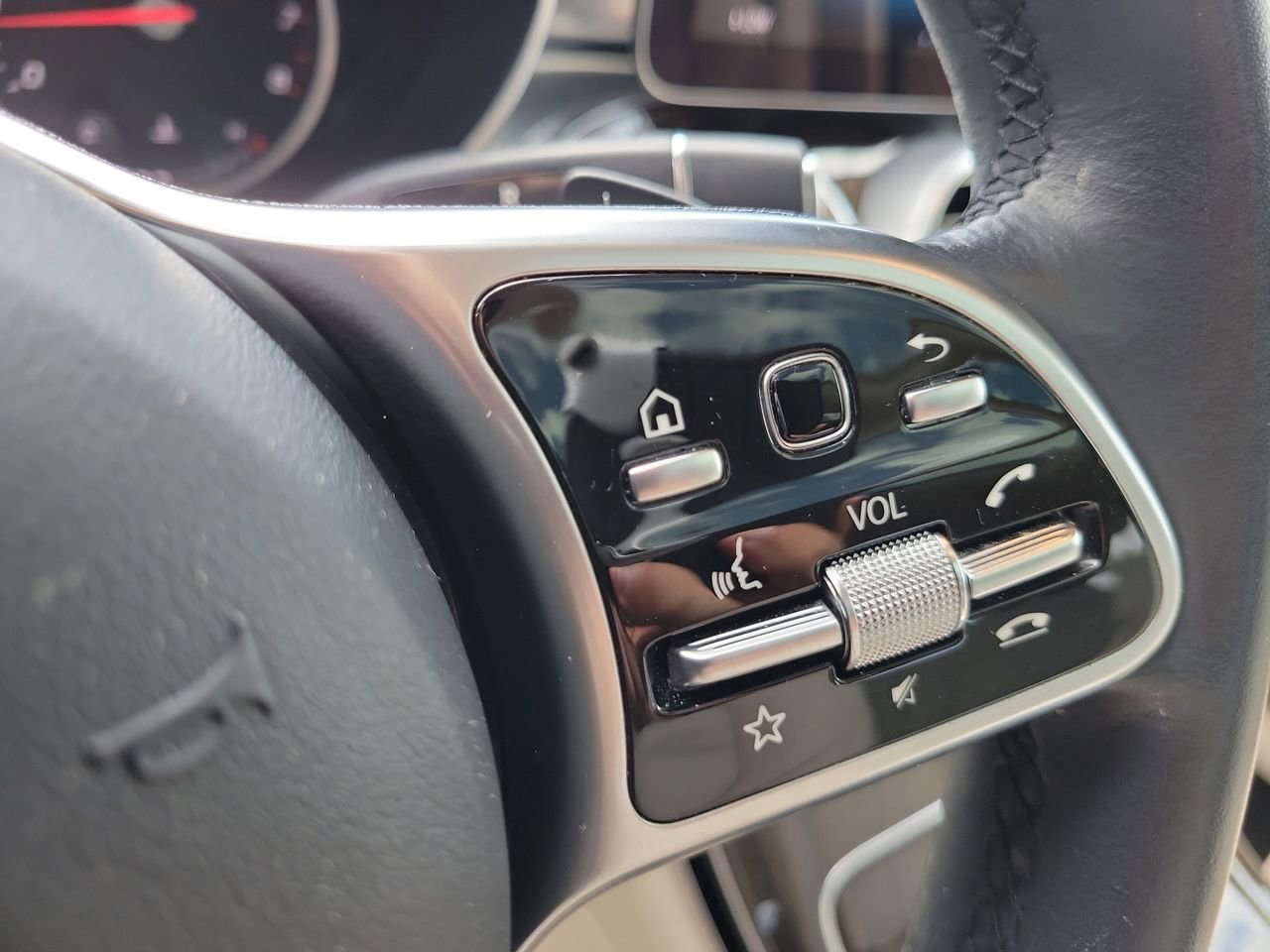 Certified 2022 Mercedes-Benz GLC 300 image 30