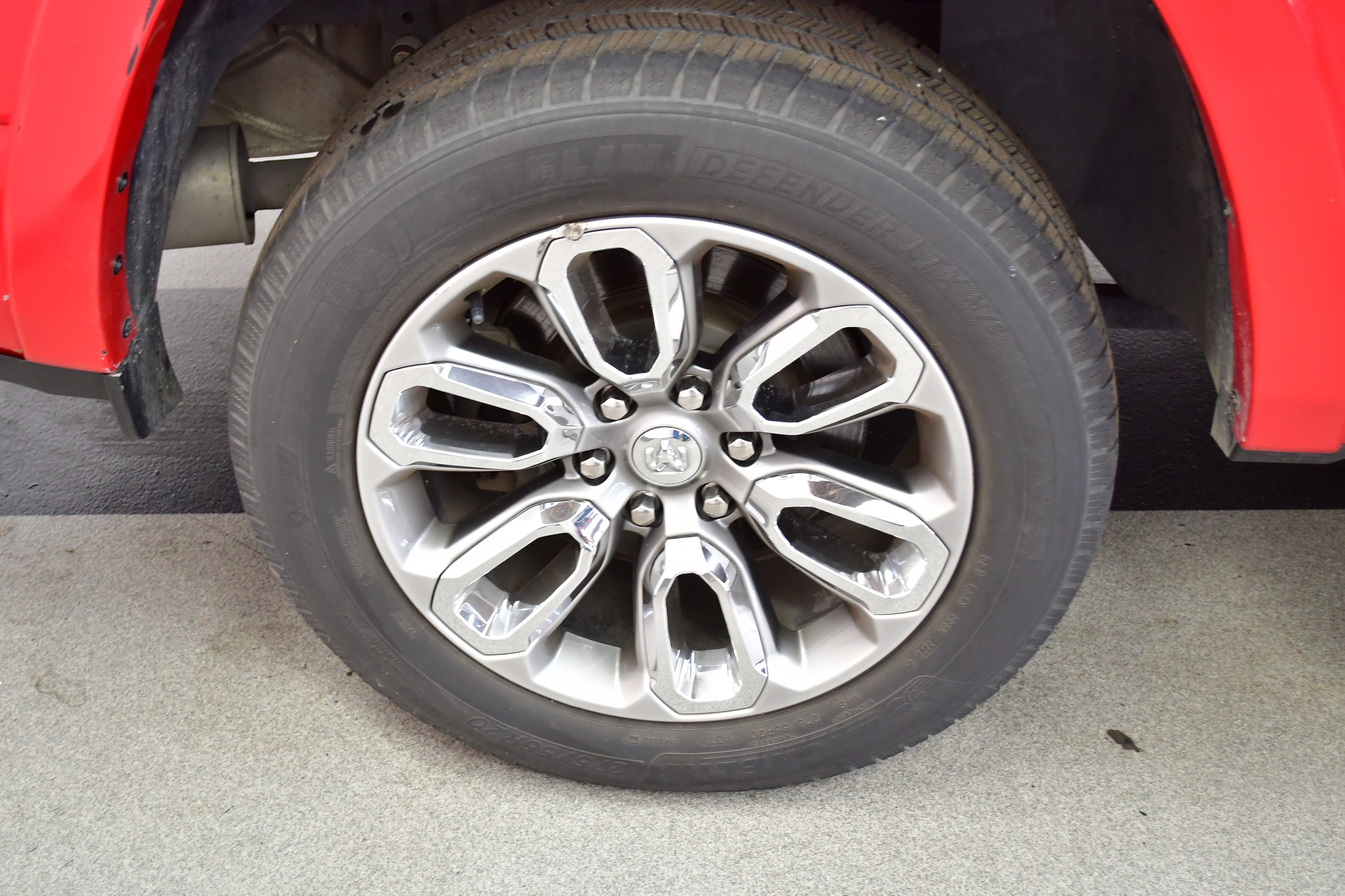Used 2019 RAM 1500 Laramie w/ Sport Appearance Package AWD/4WD image 34