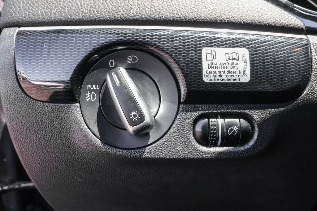 Used 2015 Volkswagen Jetta TDI SEL FWD image 20
