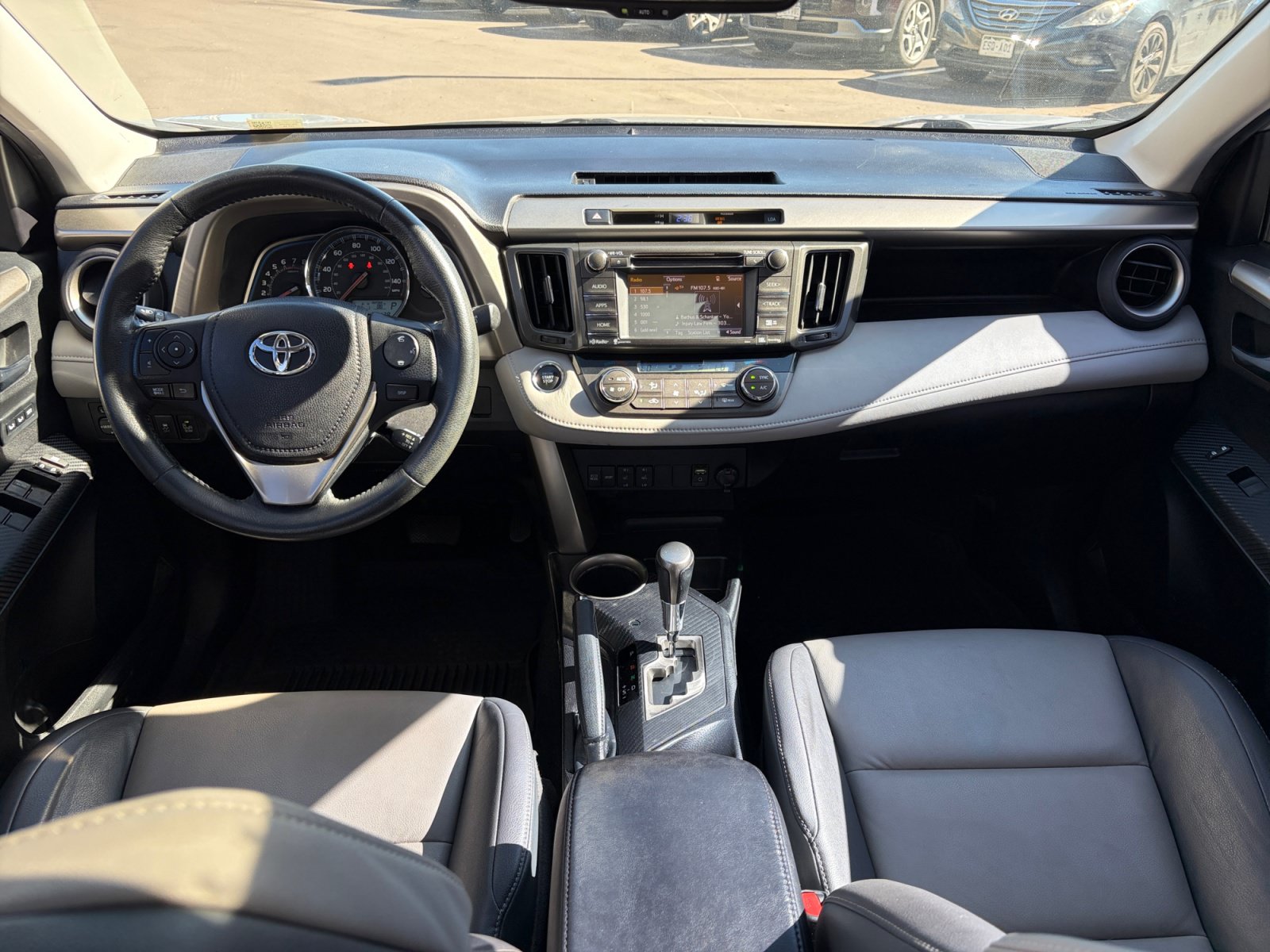 Used 2015 Toyota RAV4 Limited w/ Technology Package AWD/4WD image 28