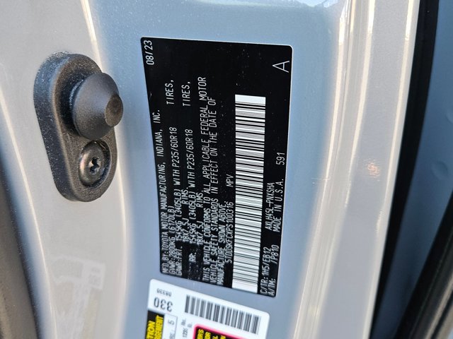 Used 2023 Toyota Sienna XSE w/ XSE Plus Package image 25