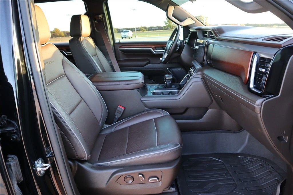 Used 2023 GMC Sierra 1500 Denali w/ Denali Reserve Package image 16