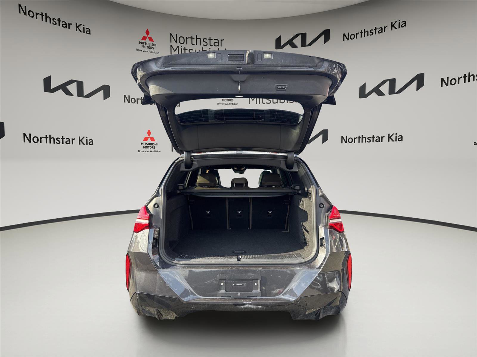 Used 2025 BMW X3 xDrive30i image 9