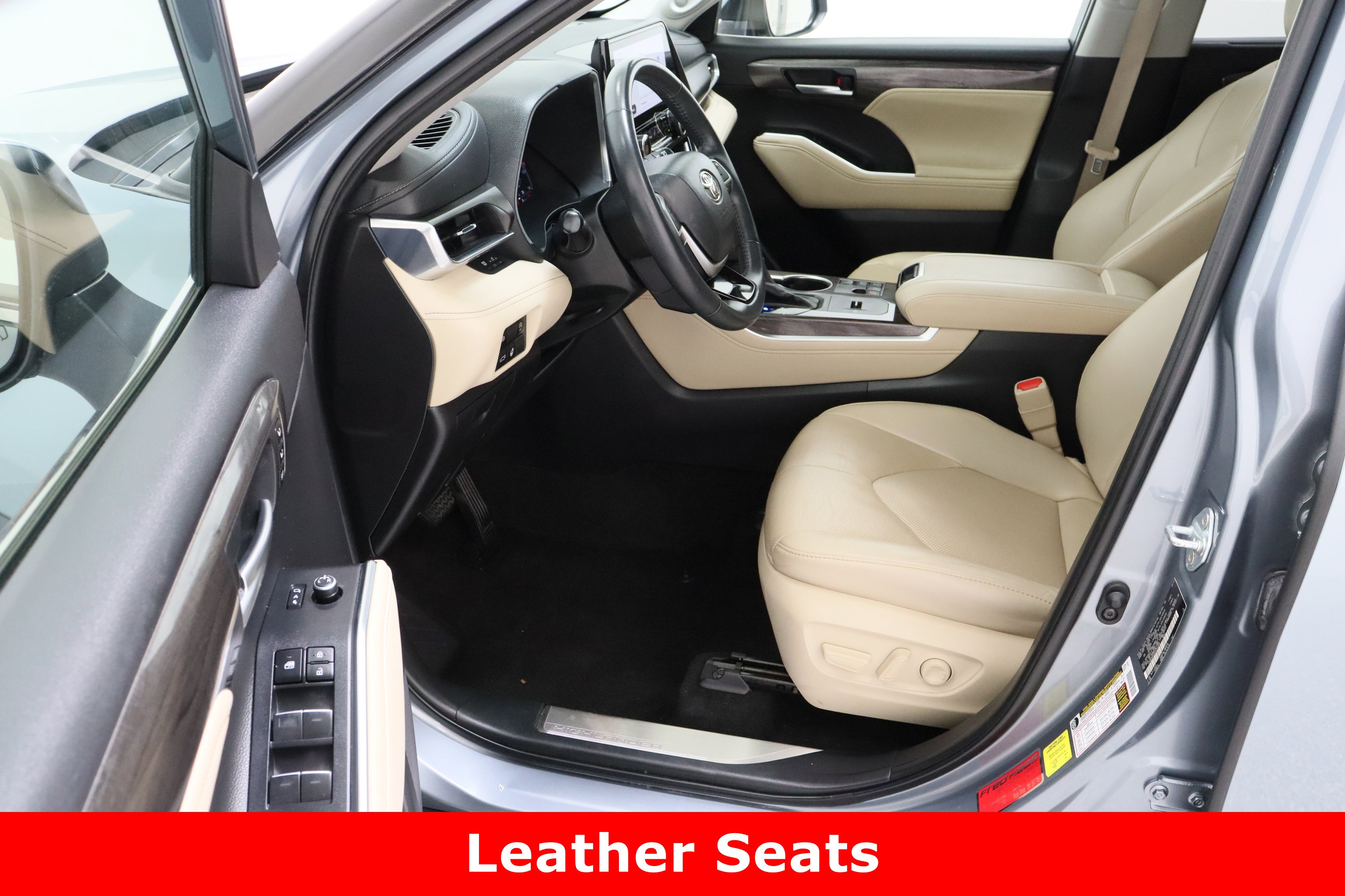 Used 2023 Toyota Highlander Limited image 14