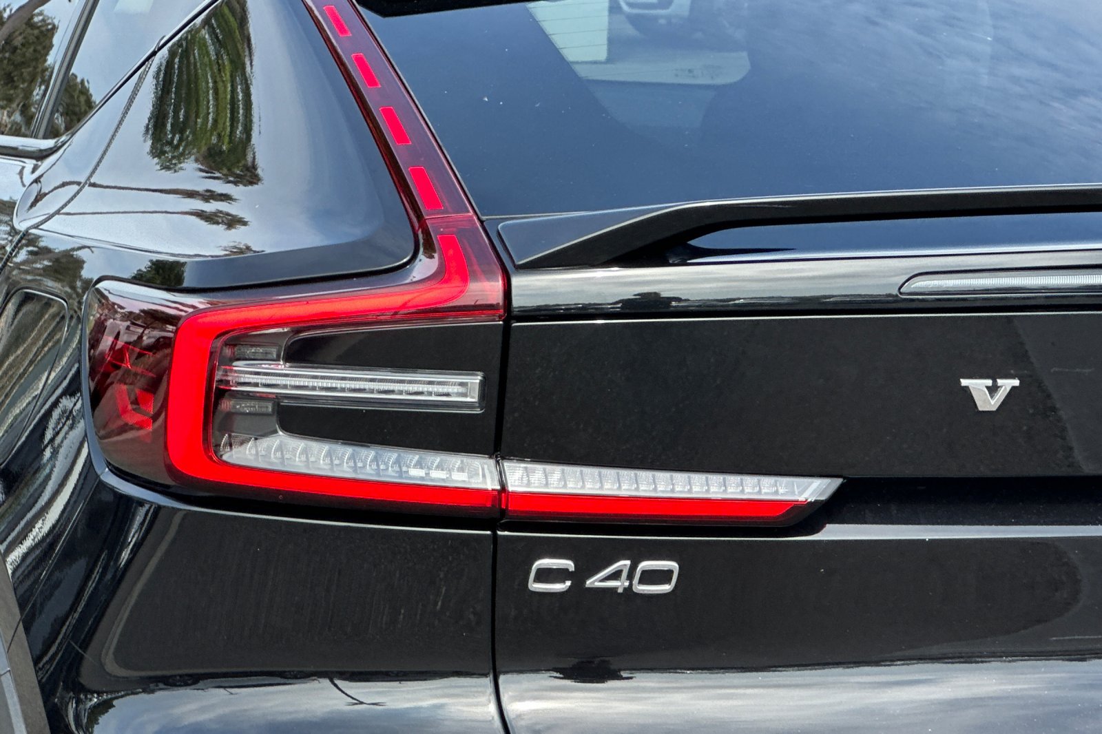 Certified 2023 Volvo C40 P8 Recharge Plus AWD/4WD image 33