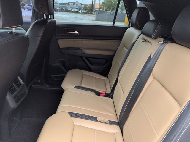 Used 2022 Volkswagen Atlas Cross Sport SE w/ Black Wheel Package FWD image 14