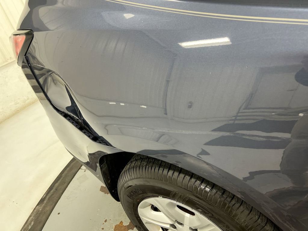 Used 2014 Chevrolet Traverse LS FWD image 33