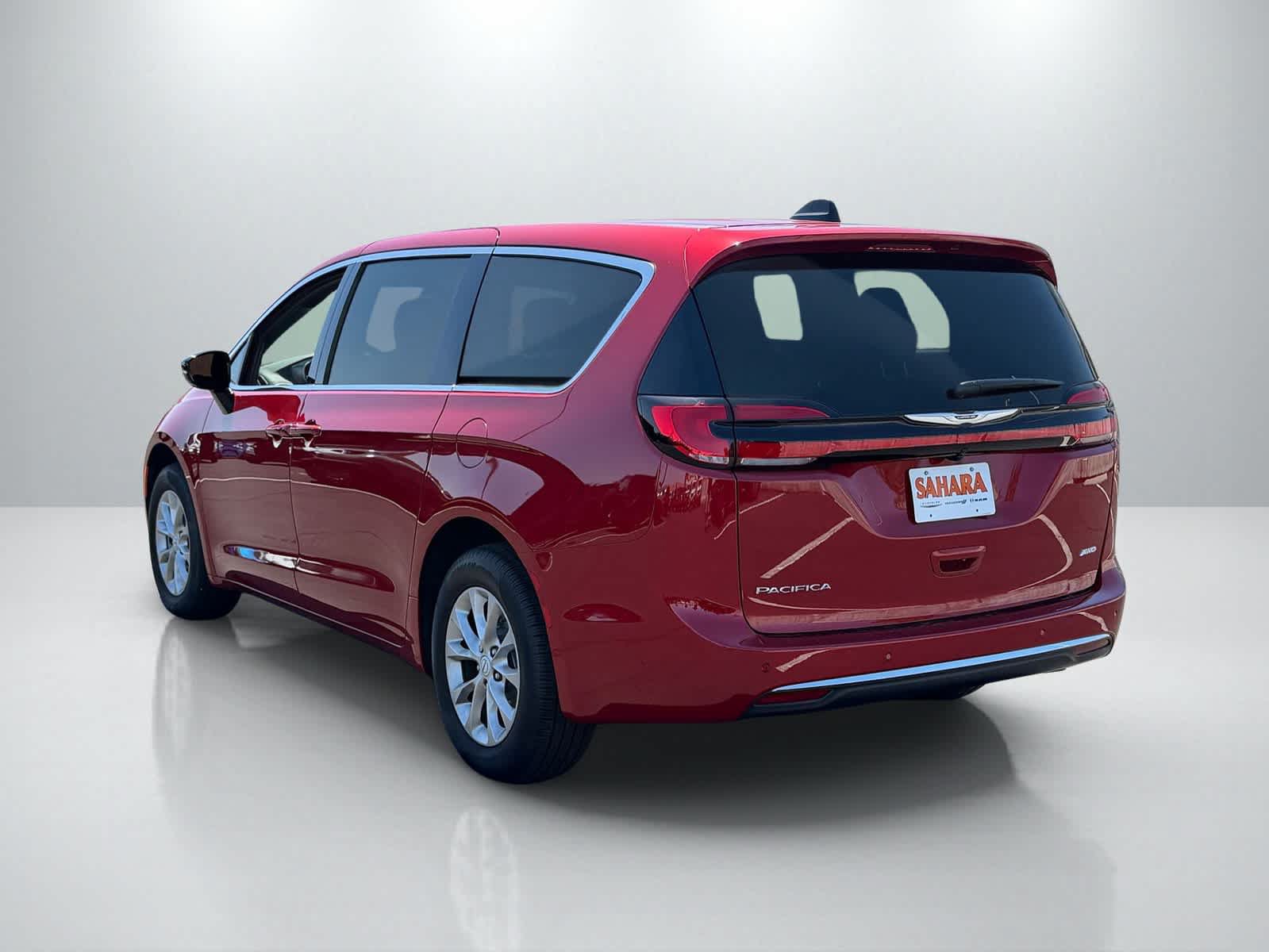 New 2026 Chrysler Pacifica Select AWD/4WD image 4