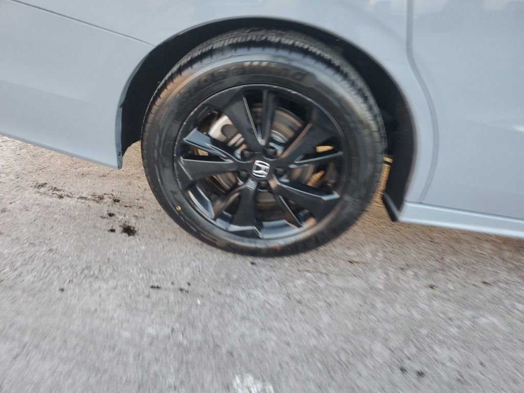 Used 2024 Honda Odyssey Sport image 10