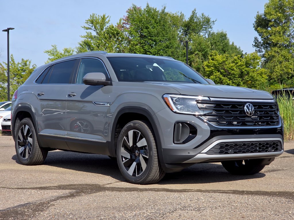 New 2026 Volkswagen Atlas Cross Sport SEL AWD/4WD image 2
