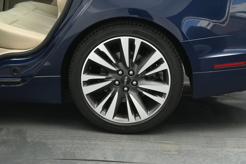 Used 2018 Lincoln MKZ Reserve FWD image 19