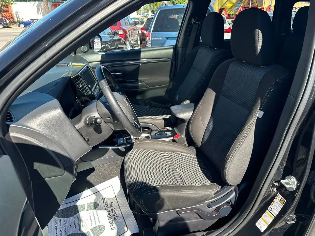 Used 2018 Mitsubishi Outlander LE image 27