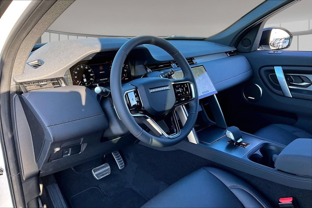 New 2026 Land Rover Discovery Sport Landmark AWD/4WD image 7