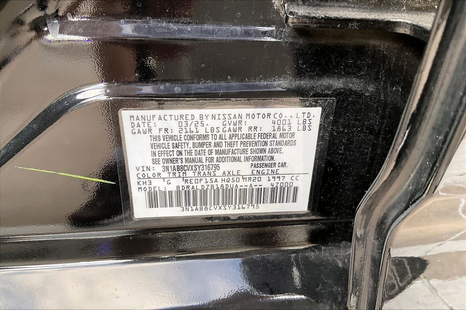 Used 2025 Nissan Sentra SV FWD image 33