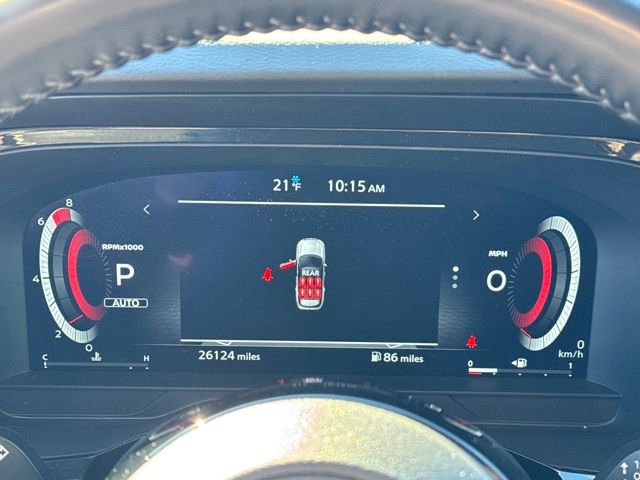 Used 2024 Nissan Pathfinder Platinum w/ Cargo Package image 16