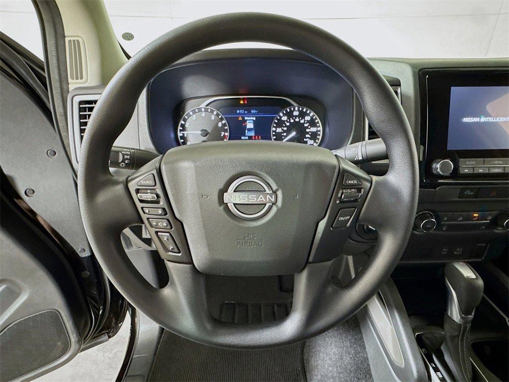 Used 2024 Nissan Frontier SV image 9