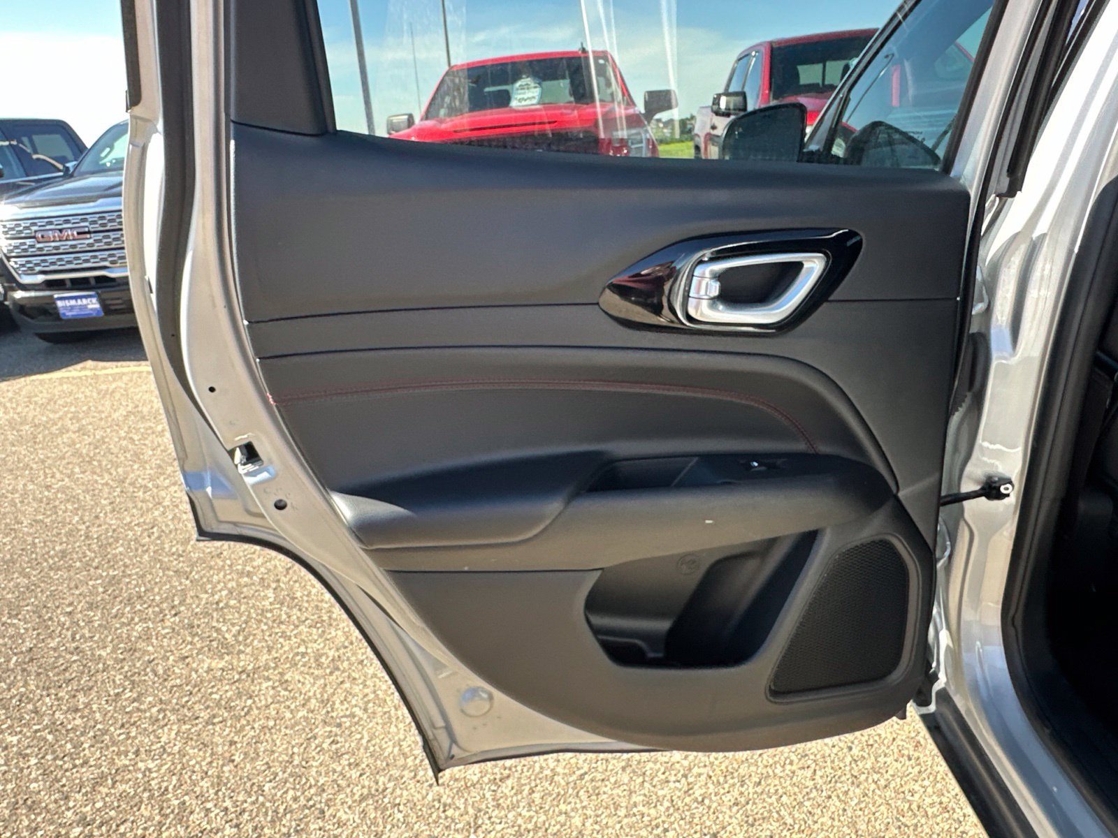 Used 2024 Jeep Compass Trailhawk AWD/4WD image 25