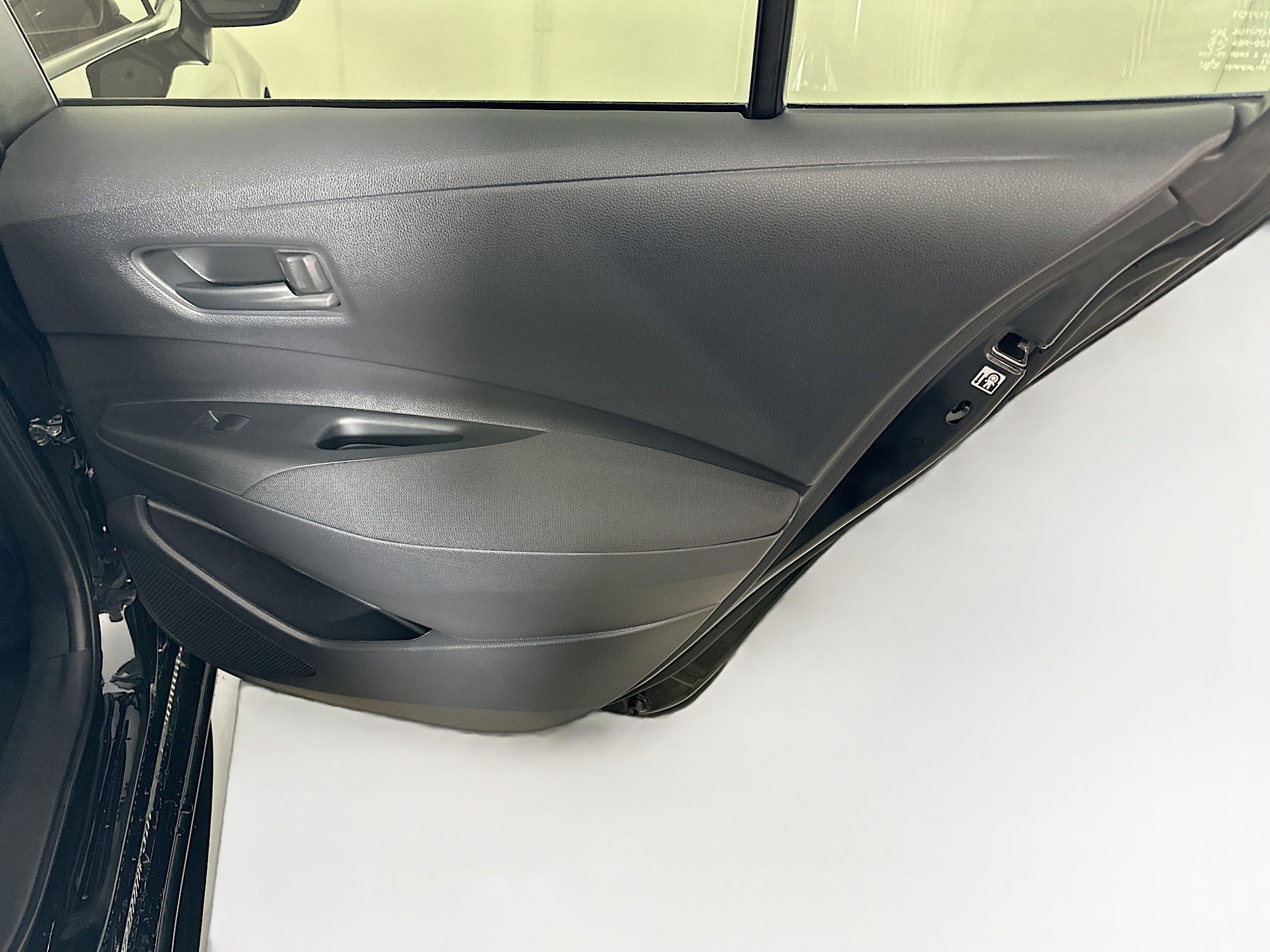 Used 2024 Toyota Corolla LE w/ LE Convenience Package image 30