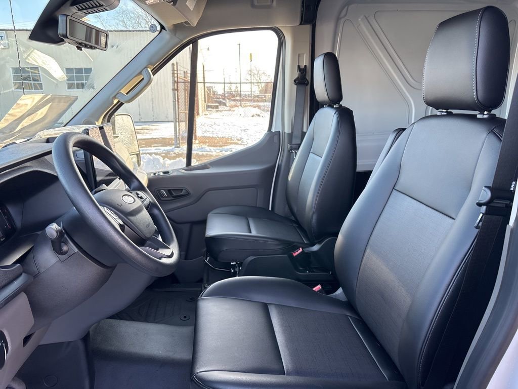 New 2026 Ford Transit 250 148 Medium Roof image 24