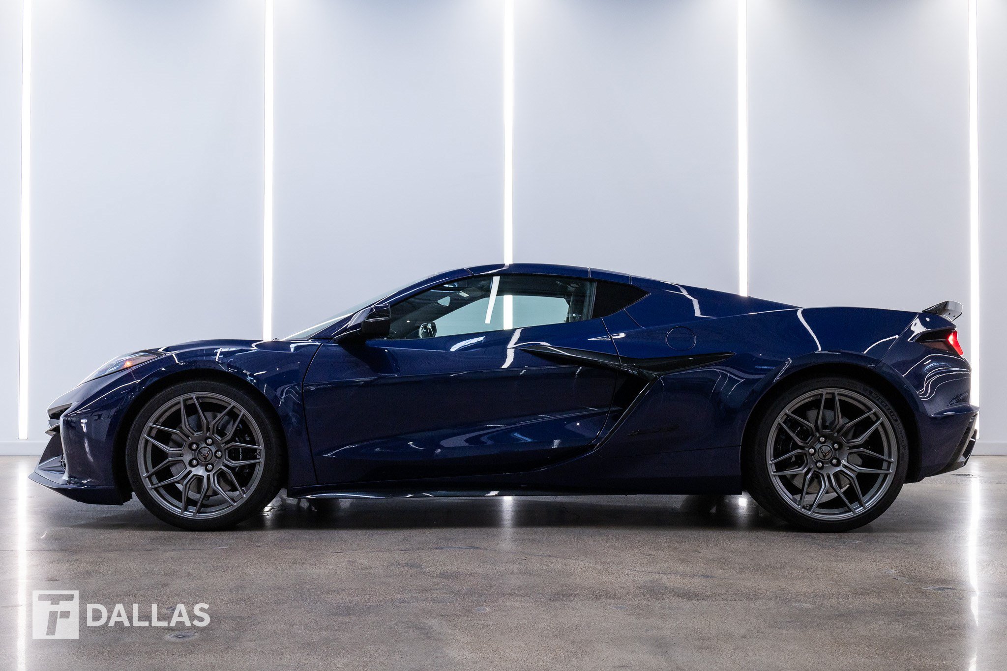 Used 2025 Chevrolet Corvette Z06 w/ Battery Protection Package RWD image 1