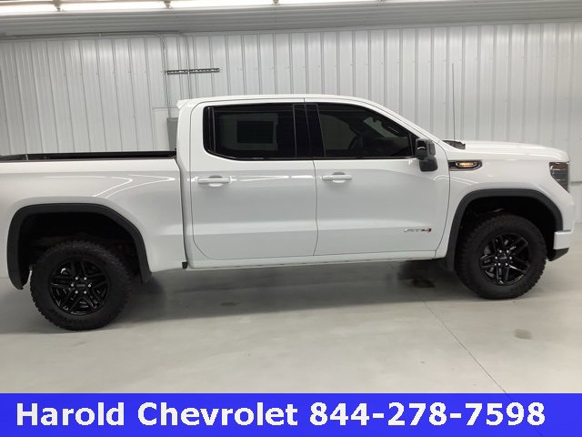 Used 2024 GMC Sierra 1500 AT4 w/ AT4 Preferred Package image 6