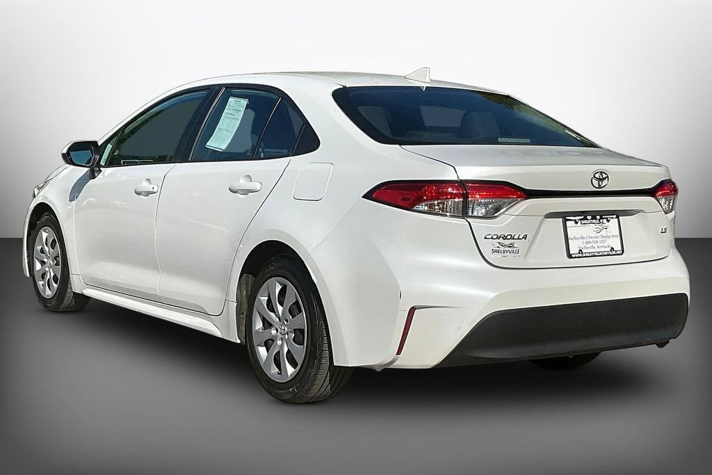 Used 2023 Toyota Corolla LE FWD image 4