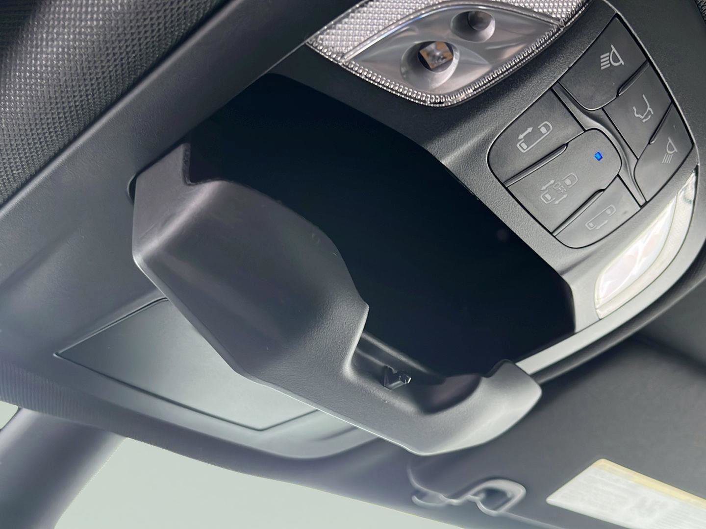 Used 2024 Chrysler Pacifica Limited image 22