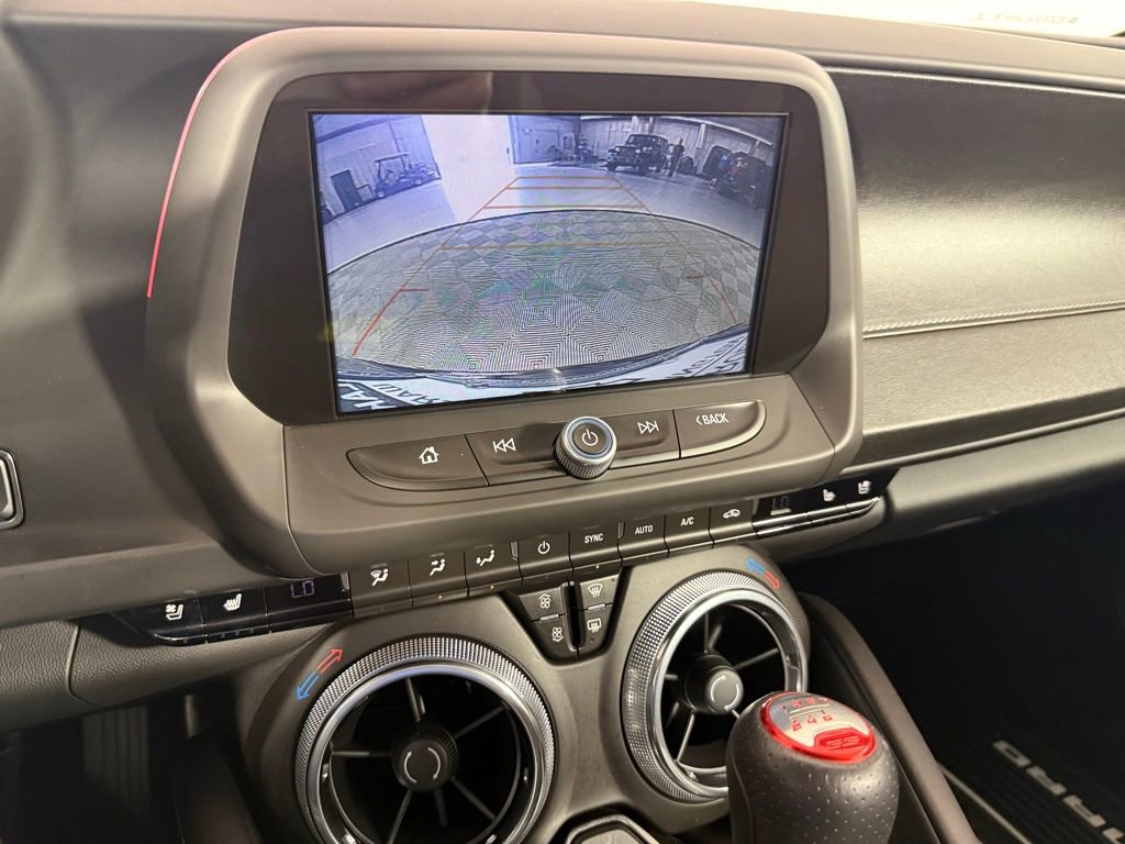 Used 2018 Chevrolet Camaro SS RWD image 27